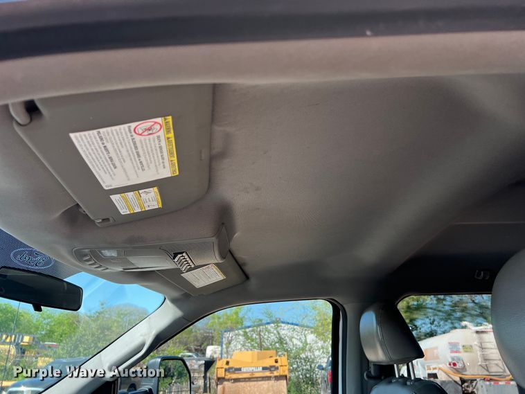 image for item DS2932 2018 Ford F550 bucket truck