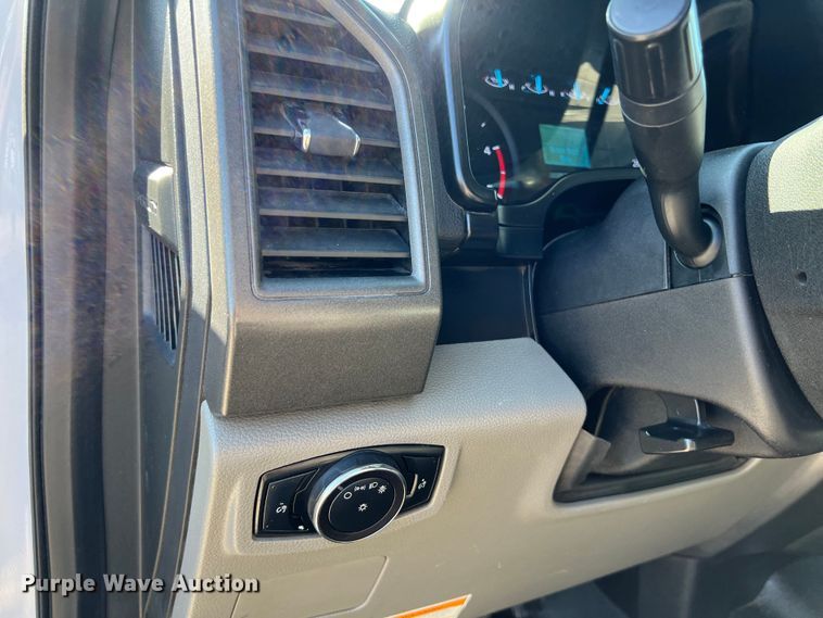 image for item DS2932 2018 Ford F550 bucket truck