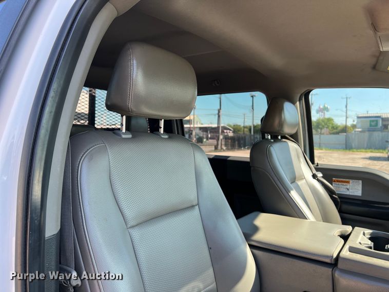 image for item DS2932 2018 Ford F550 bucket truck