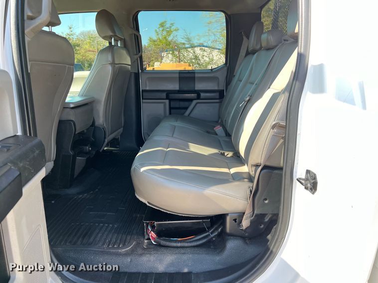 image for item DS2932 2018 Ford F550 bucket truck