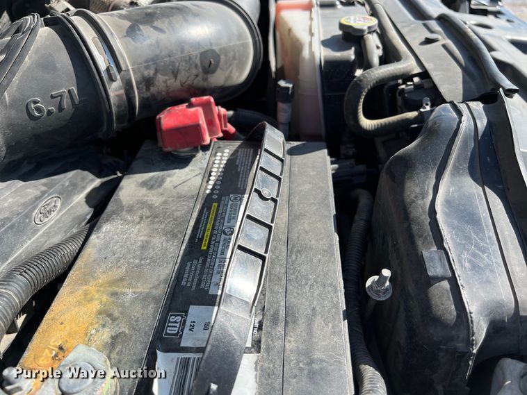 image for item DS2932 2018 Ford F550 bucket truck