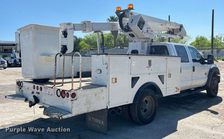 image for item DS2933 2016 Ford F550 bucket truck