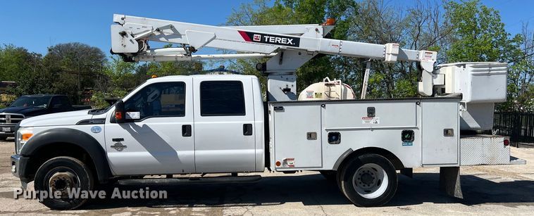 image for item DS2933 2016 Ford F550 bucket truck