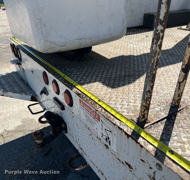 image for item DS2933 2016 Ford F550 bucket truck