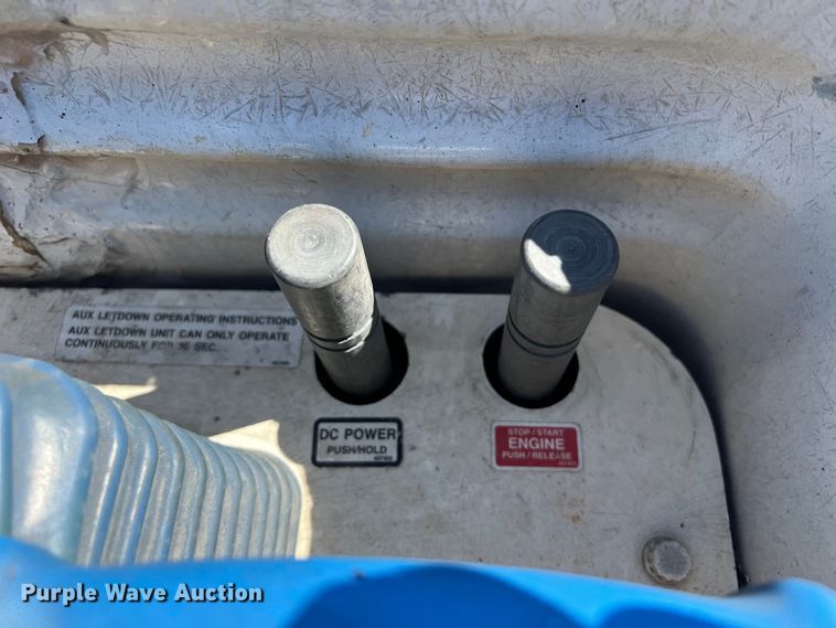 image for item DS2933 2016 Ford F550 bucket truck