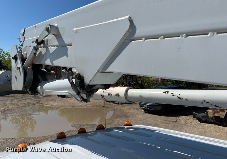 image for item DS2933 2016 Ford F550 bucket truck