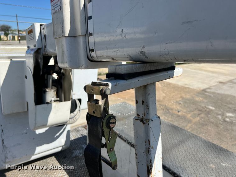 image for item DS2933 2016 Ford F550 bucket truck