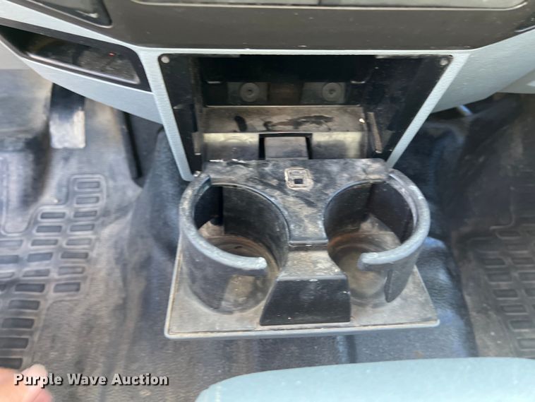 image for item DS2933 2016 Ford F550 bucket truck