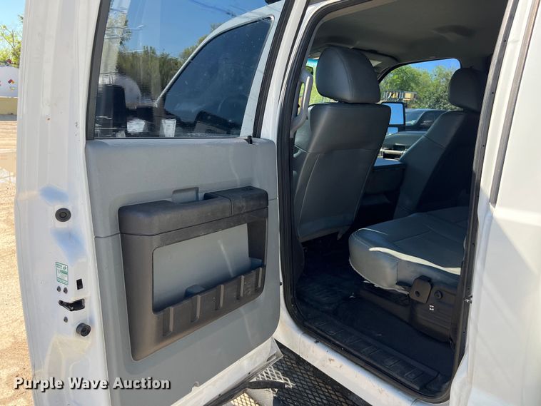 image for item DS2933 2016 Ford F550 bucket truck