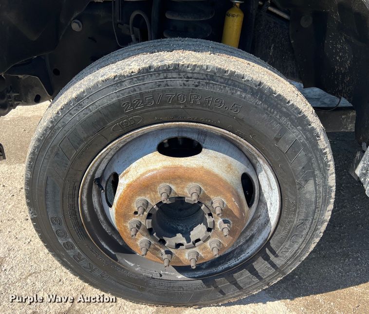 image for item DS2933 2016 Ford F550 bucket truck