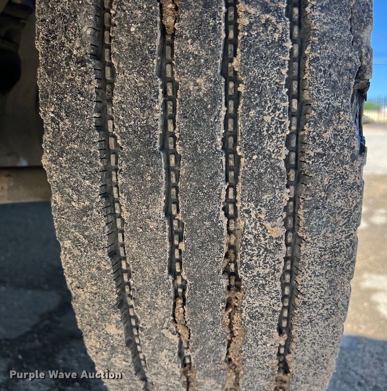 image for item DS2933 2016 Ford F550 bucket truck