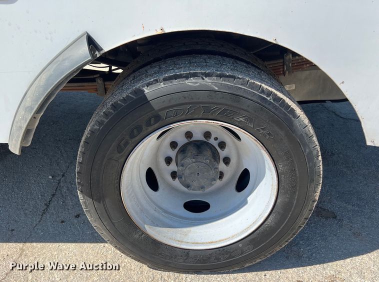 image for item DS2933 2016 Ford F550 bucket truck