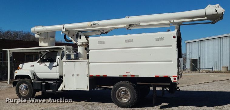 image for item DS7249 2002 GMC C7500 