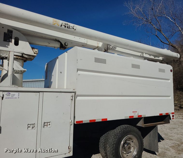 image for item DS7249 2002 GMC C7500 