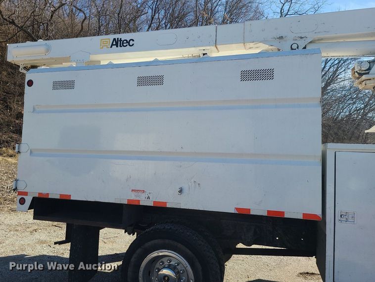 image for item DS7249 2002 GMC C7500 