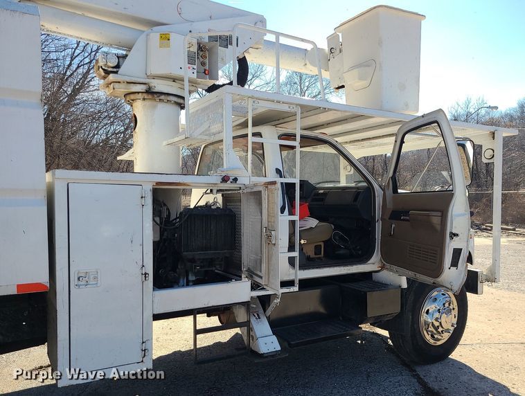 image for item DS7249 2002 GMC C7500 