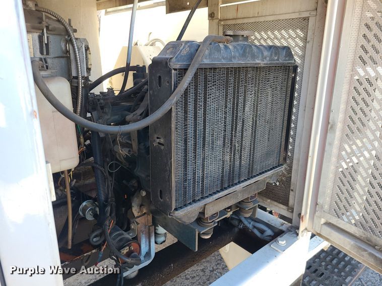 image for item DS7249 2002 GMC C7500 