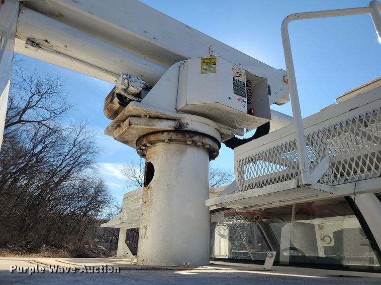 image for item DS7249 2002 GMC C7500 