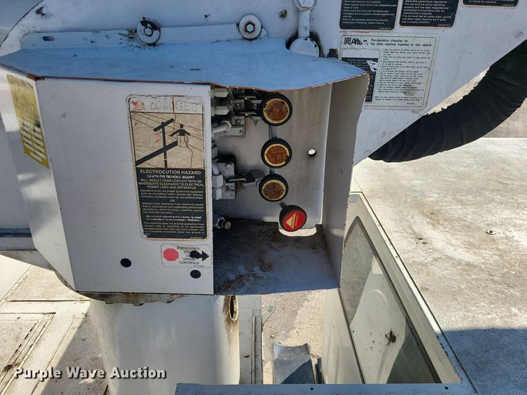 image for item DS7249 2002 GMC C7500 