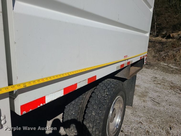 image for item DS7249 2002 GMC C7500 