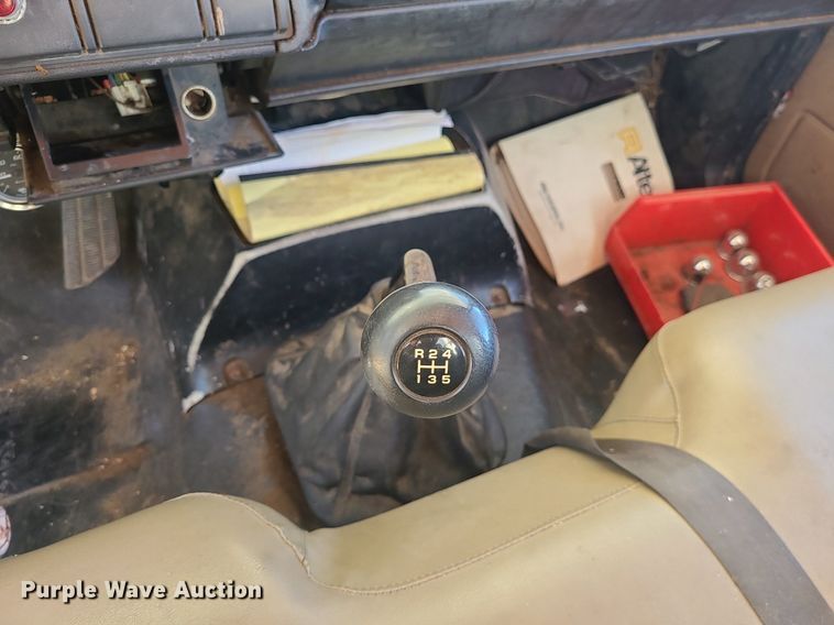 image for item DS7249 2002 GMC C7500 