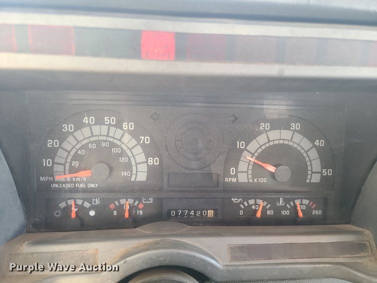 image for item DS7249 2002 GMC C7500 