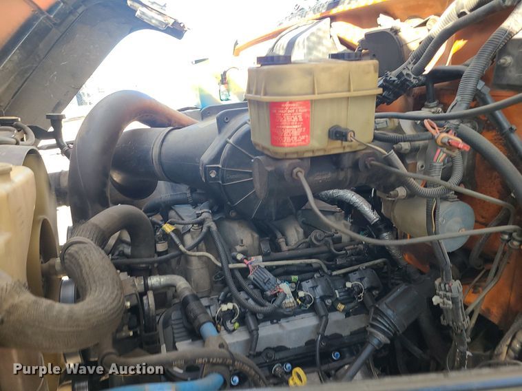 image for item DS7249 2002 GMC C7500 