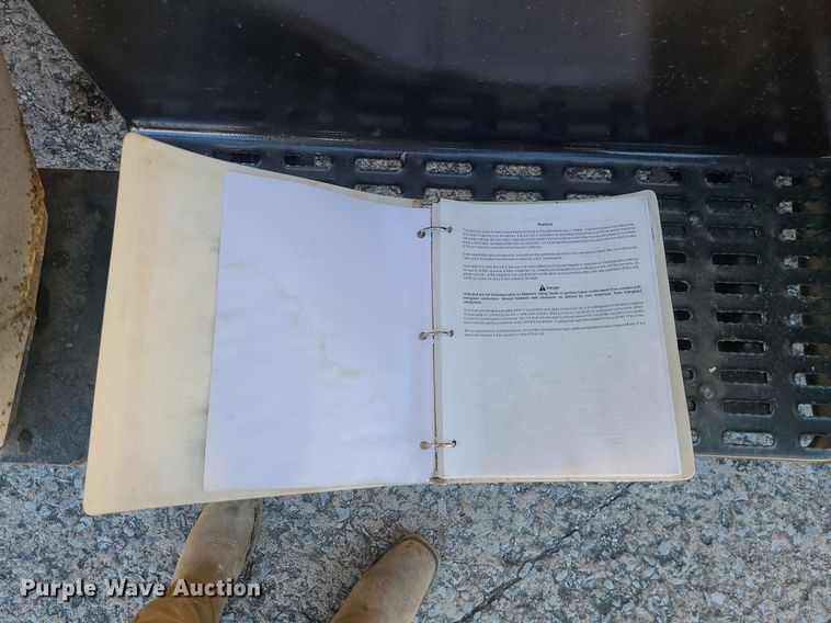 image for item DS7249 2002 GMC C7500 