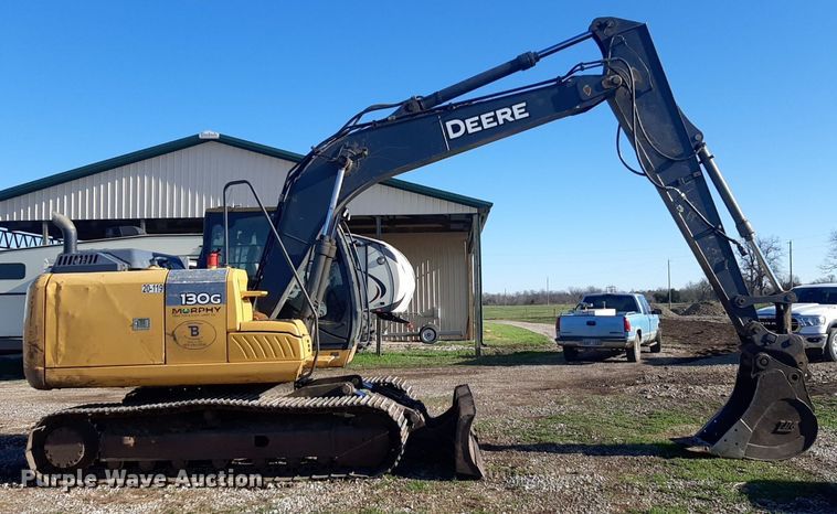 image for item DV9946 2015 John Deere 130G excavator