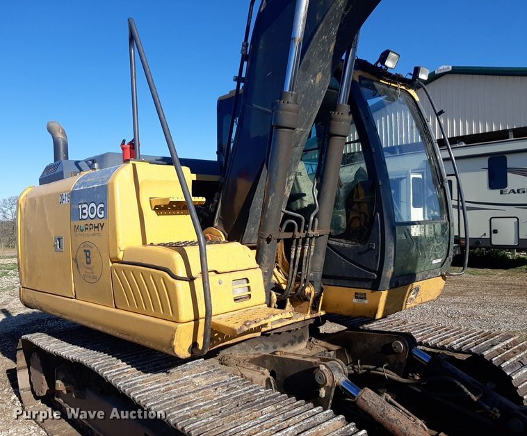 image for item DV9946 2015 John Deere 130G excavator