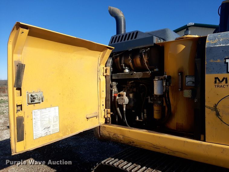 image for item DV9946 2015 John Deere 130G excavator