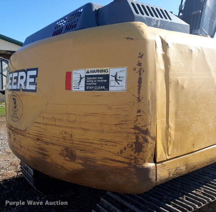 image for item DV9946 2015 John Deere 130G excavator