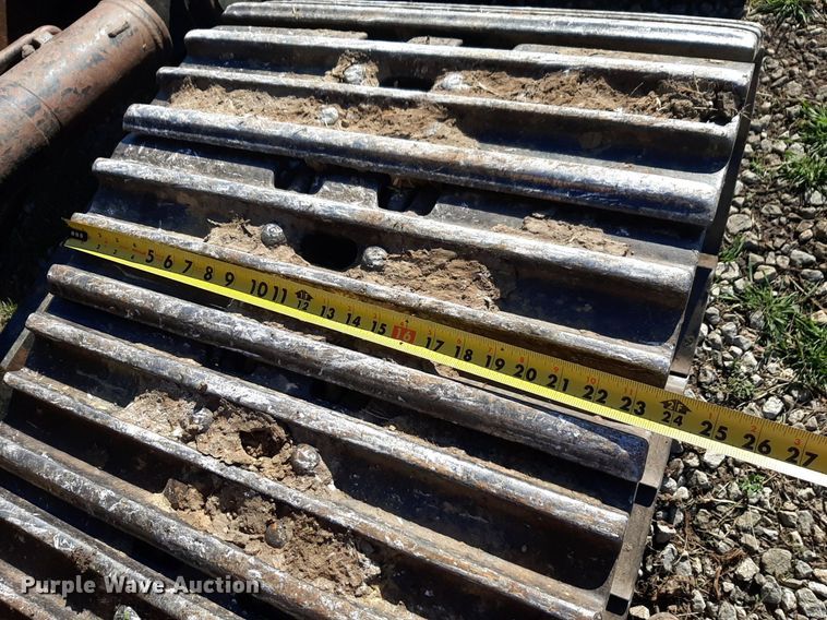 image for item DV9946 2015 John Deere 130G excavator