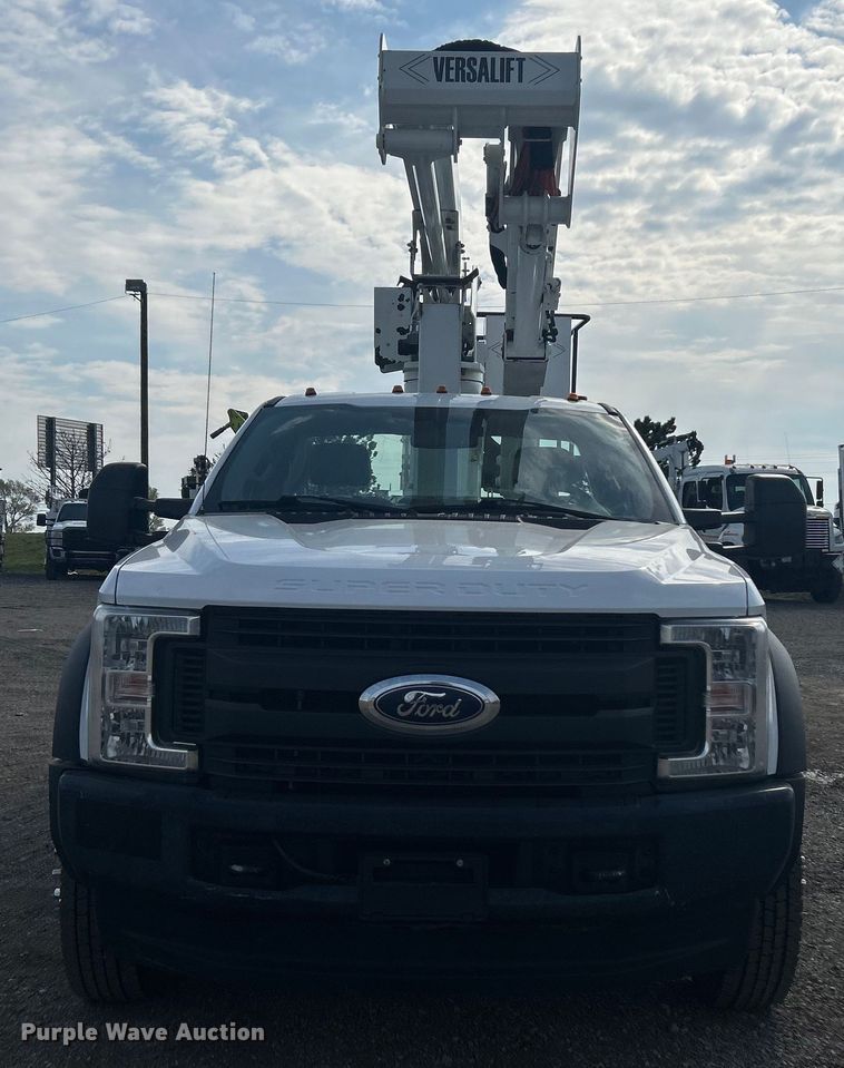 image for item EG1357 2017 Ford F550 Super Duty bucket truck