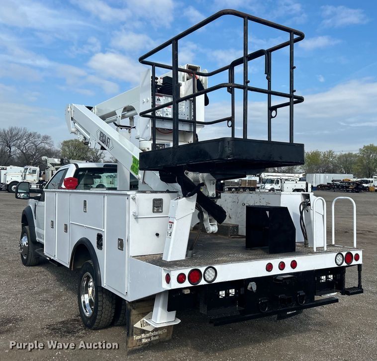 image for item EG1357 2017 Ford F550 Super Duty bucket truck