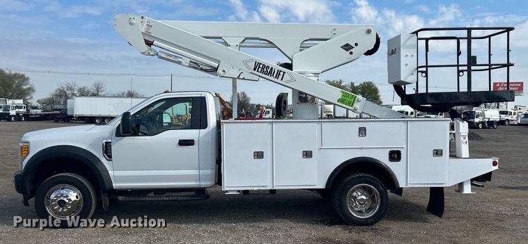 image for item EG1357 2017 Ford F550 Super Duty bucket truck