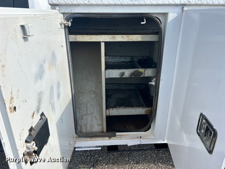 image for item EG1357 2017 Ford F550 Super Duty bucket truck