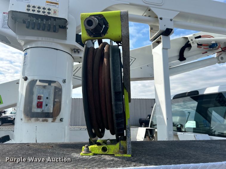 image for item EG1357 2017 Ford F550 Super Duty bucket truck