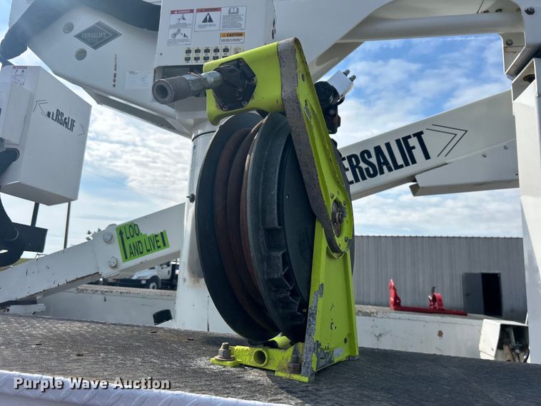 image for item EG1357 2017 Ford F550 Super Duty bucket truck