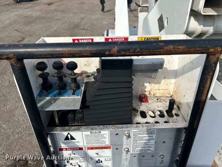 image for item EG1357 2017 Ford F550 Super Duty bucket truck