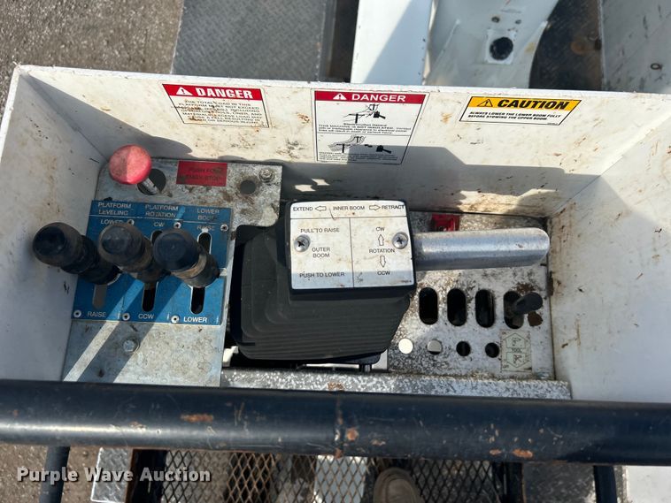 image for item EG1357 2017 Ford F550 Super Duty bucket truck