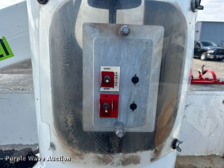 image for item EG1357 2017 Ford F550 Super Duty bucket truck