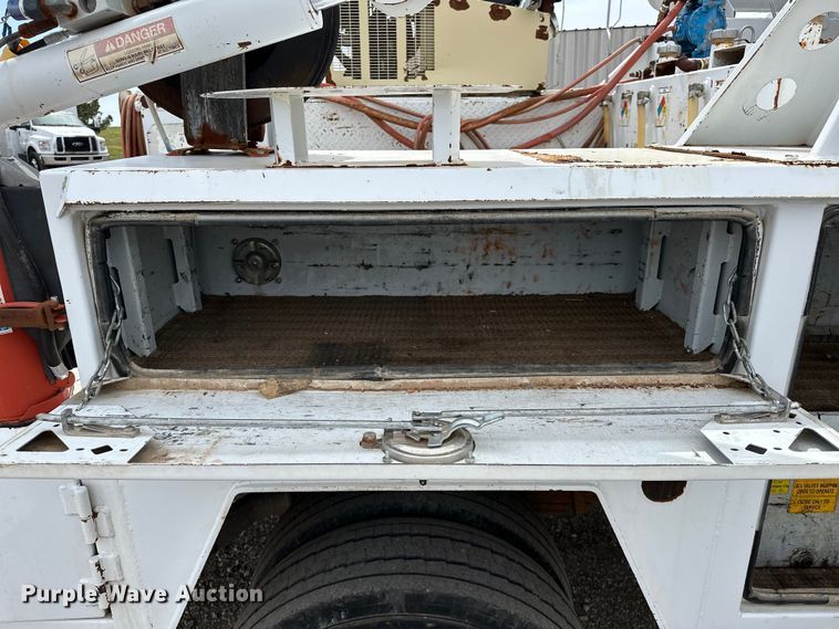 image for item EG1383 2011 Ford F550 Super Duty 