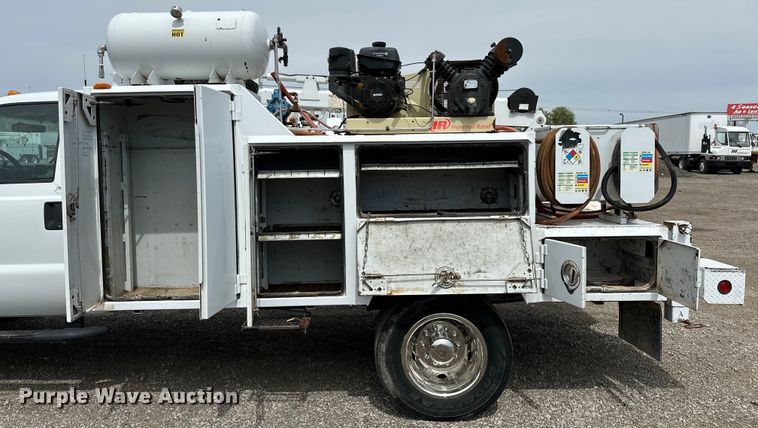 image for item EG1383 2011 Ford F550 Super Duty 