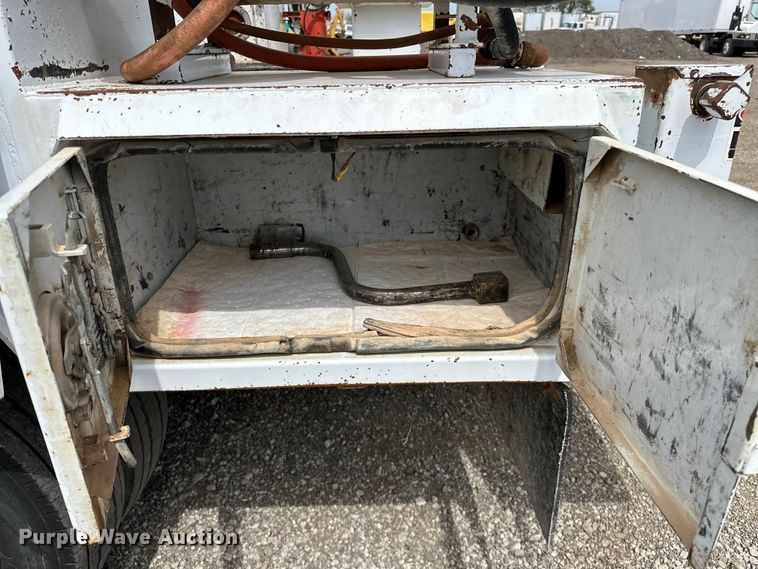 image for item EG1383 2011 Ford F550 Super Duty 