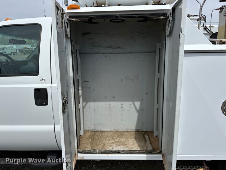 image for item EG1383 2011 Ford F550 Super Duty 