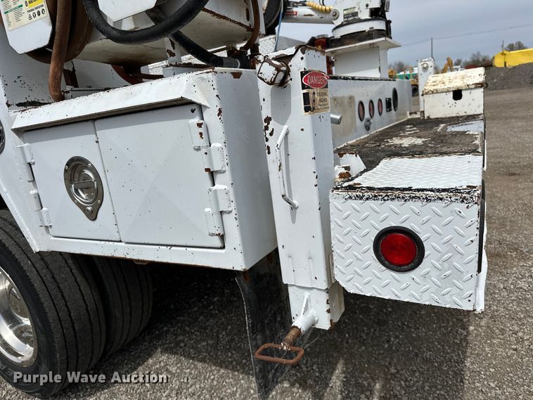 image for item EG1383 2011 Ford F550 Super Duty 