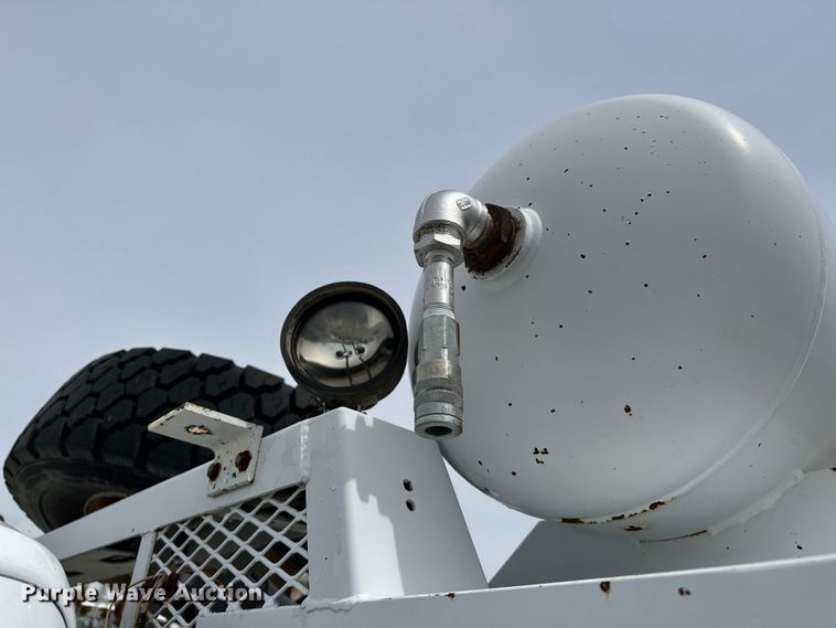 image for item EG1383 2011 Ford F550 Super Duty 