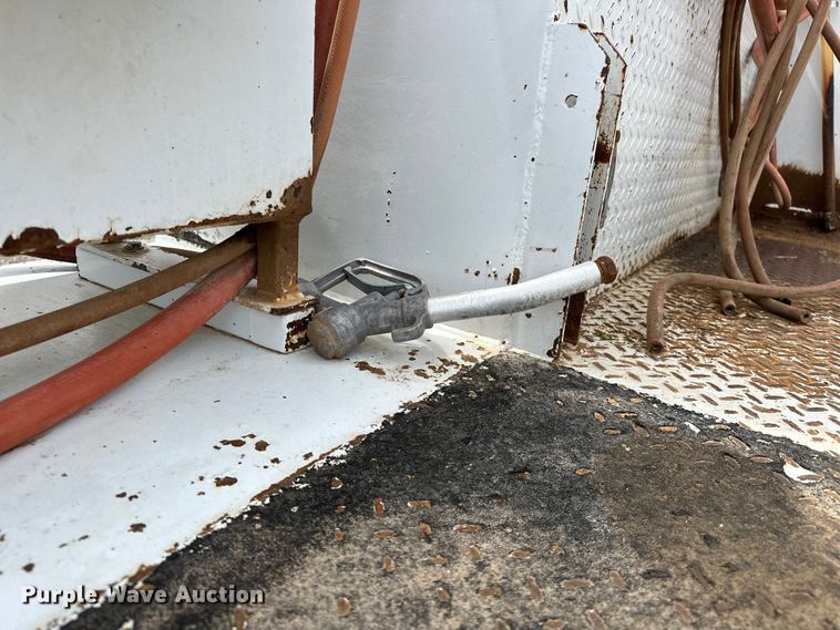 image for item EG1383 2011 Ford F550 Super Duty 