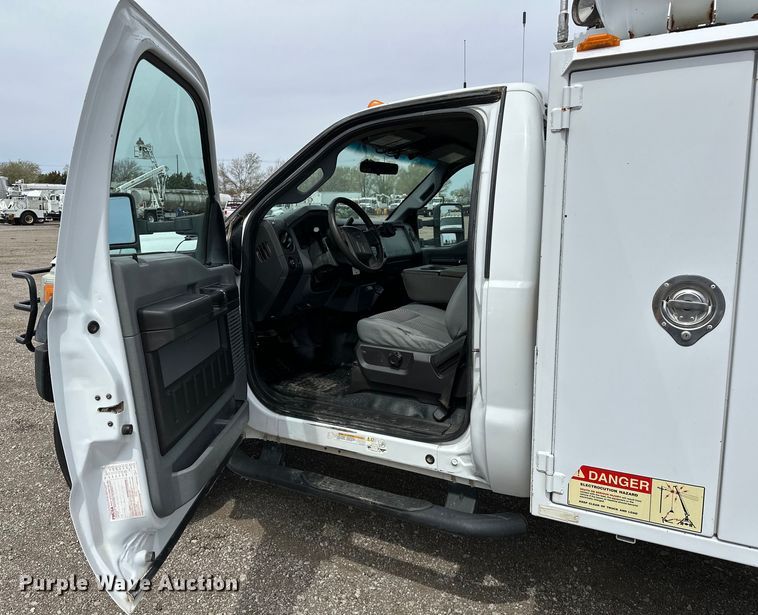 image for item EG1383 2011 Ford F550 Super Duty 